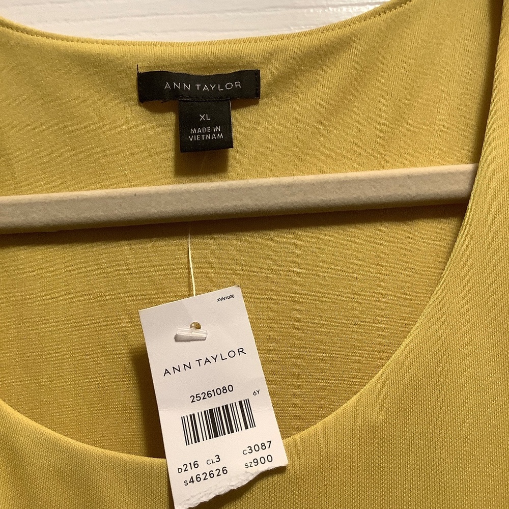 Ann Taylor. XL Yellow, Sleeveless Blouson Lined Dress